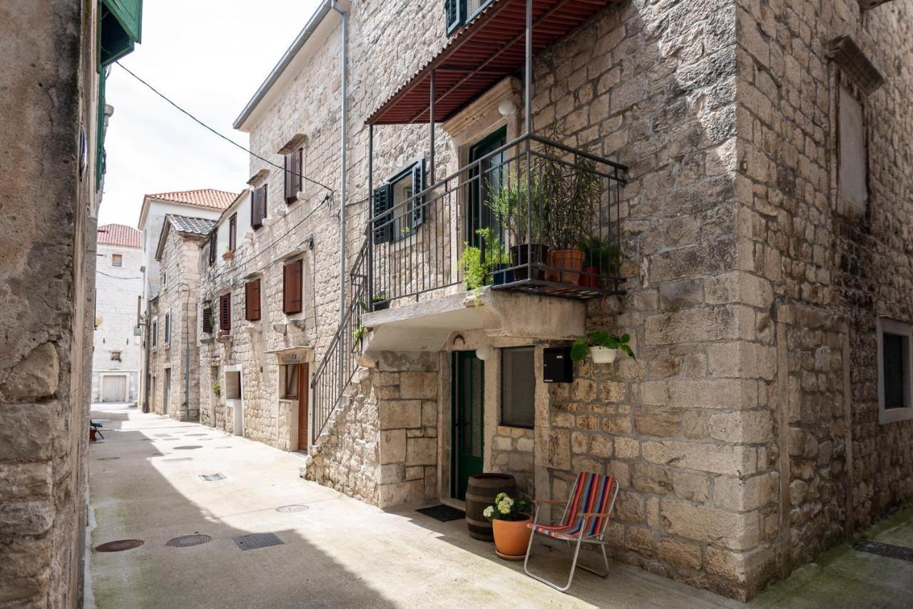 Guesthouse Nina Kaštel Novi Exterior foto